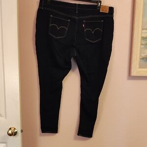 Levi's Black Skinny Jeans with Stretchy Fit